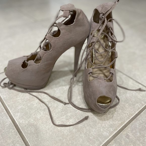 Women's Size 8 Colin Stuart Nude Tie Up Heels - Picture 4 of 8